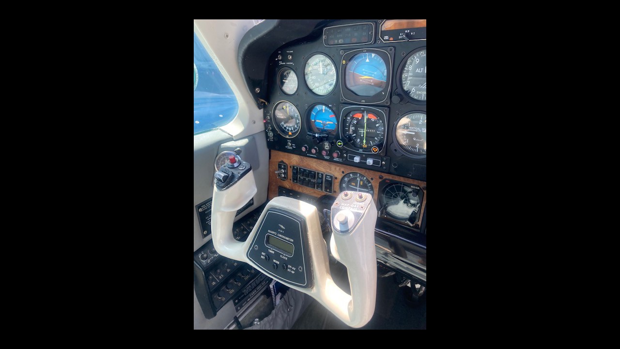 7wl panel lwr lt